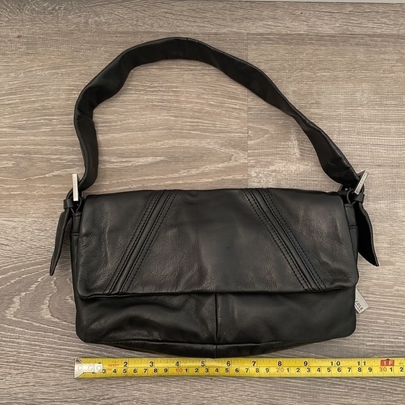 Black Purse - Picture 6 of 7